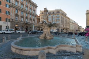 Fontana del Tritone Rome italy