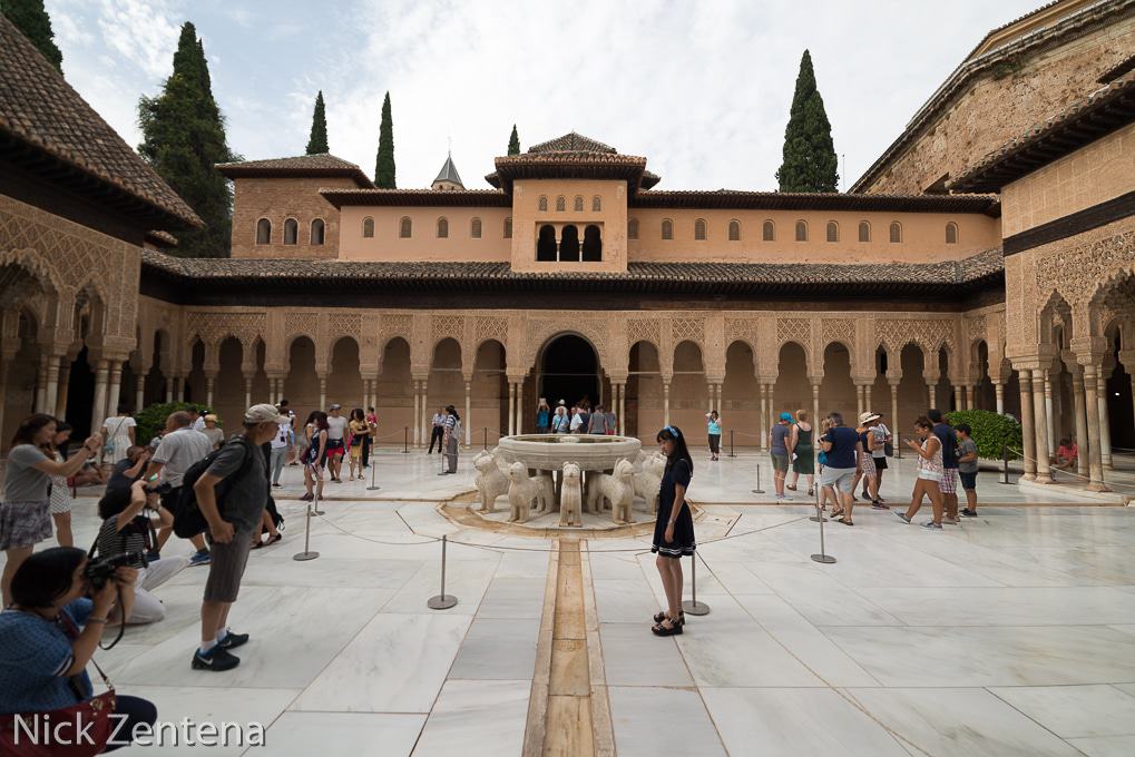 Alhambra lion fountain granada spain